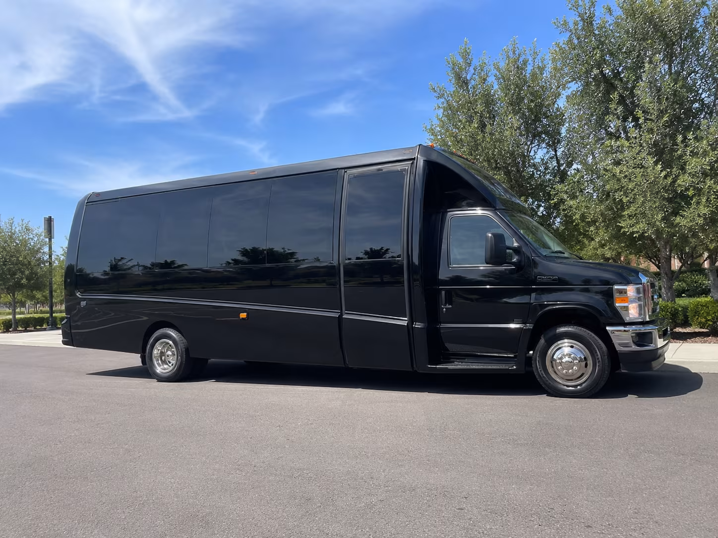 bus rentals for bands performers and touring groups in suffolk