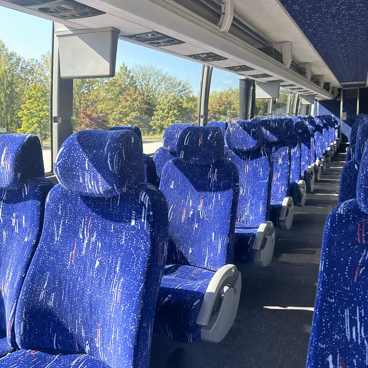 charter bus rentals from suffolk for college campus tours and student group travel