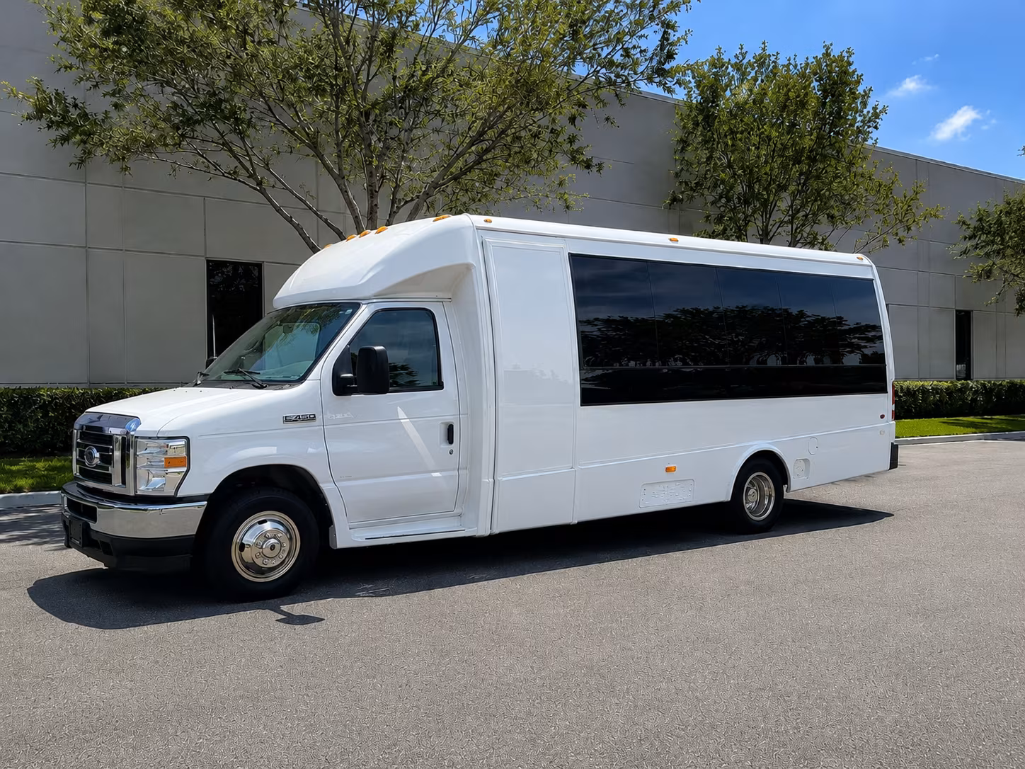employee shuttle buses for suffolk s industrial and business corridors