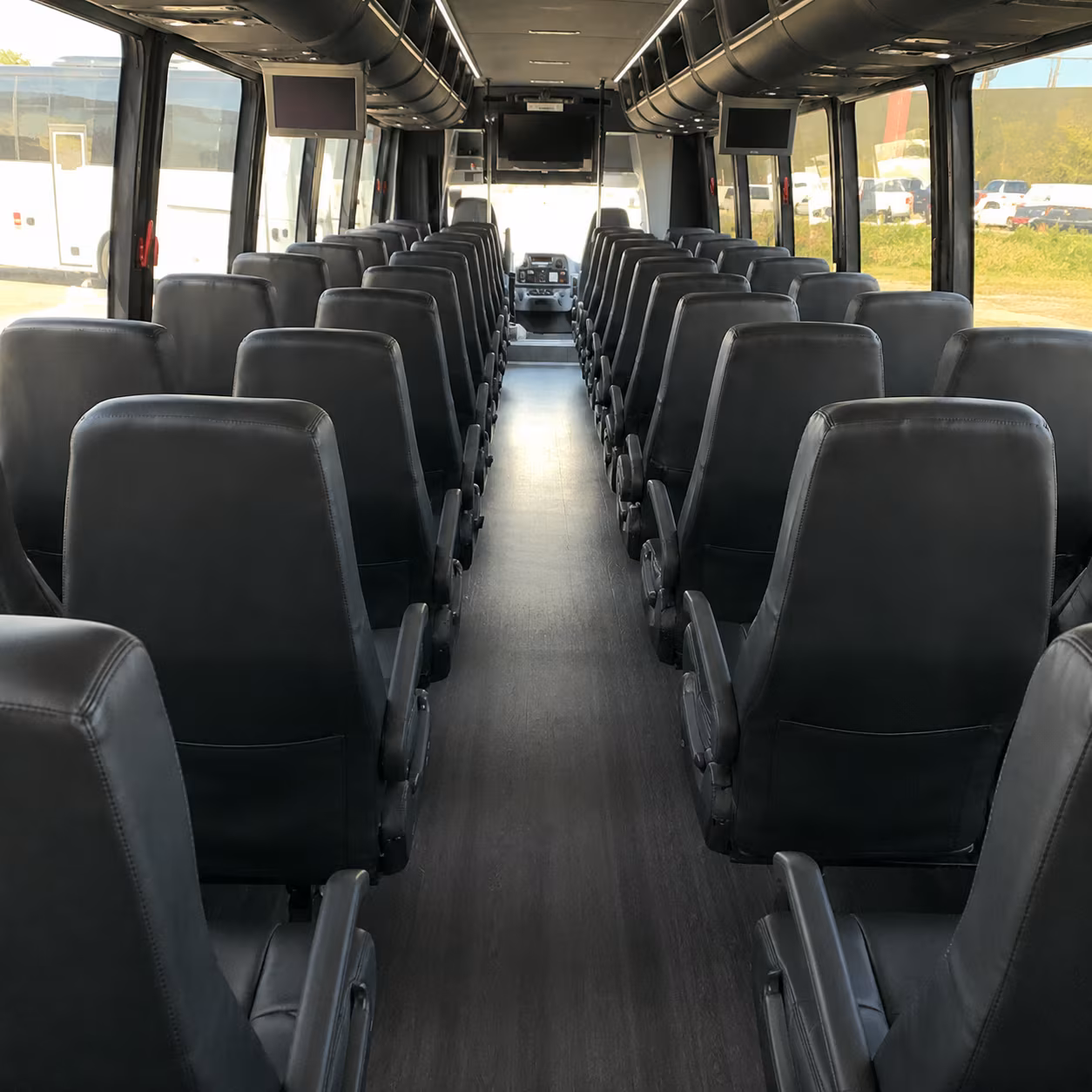 guest shuttle buses between suffolk hotels and wedding venues