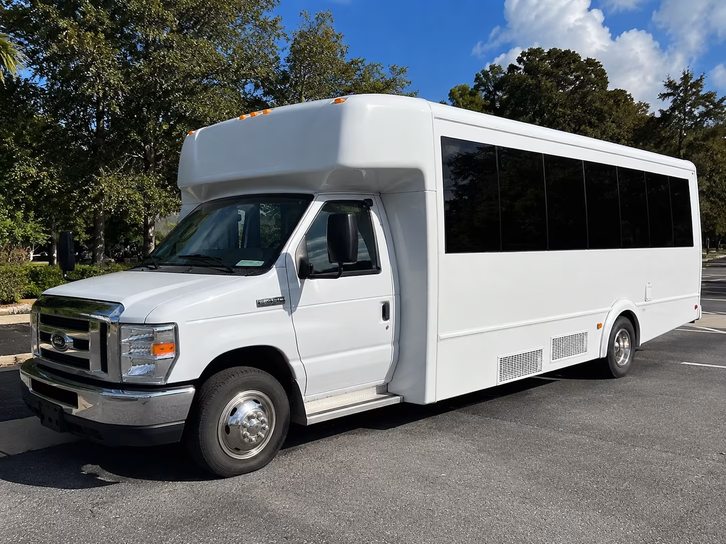 party buses to the norva and downtown norfolk concert venues