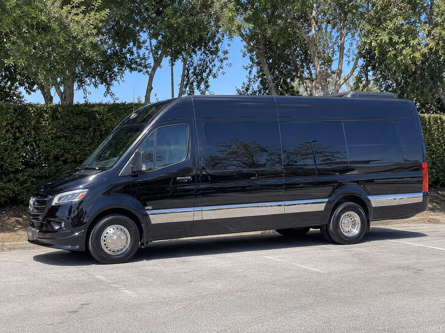 sprinter vans and limos for the wedding party in suffolk