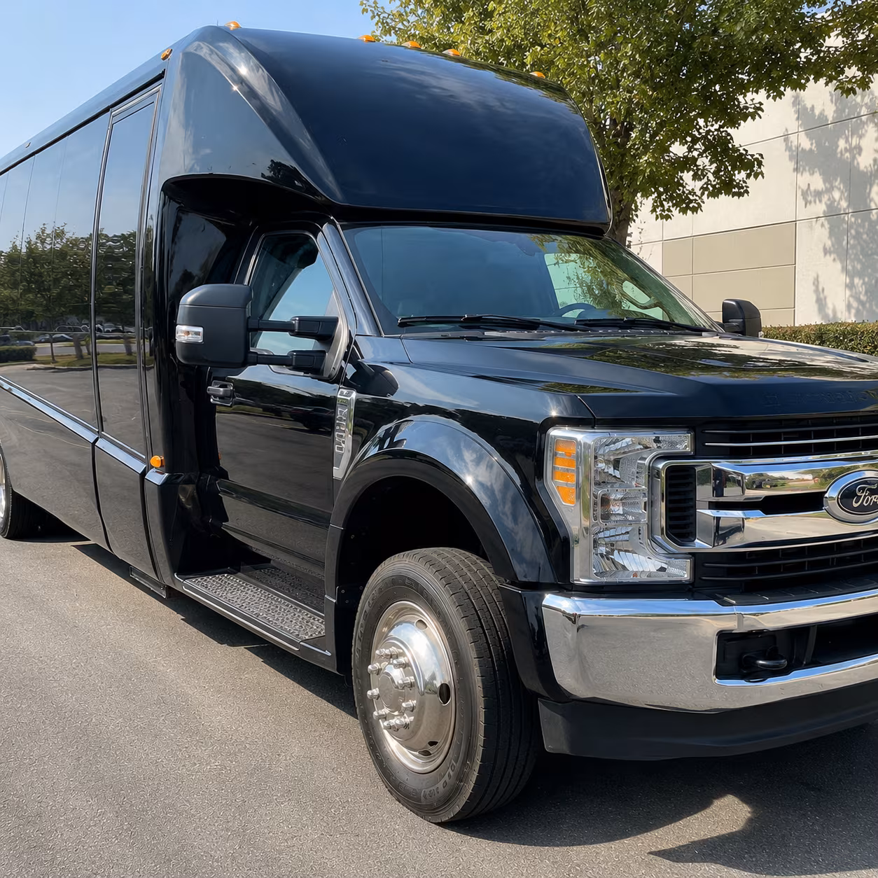suffolk prom bus rentals that cover pre party pickups across harbour view hillpoint and beyond