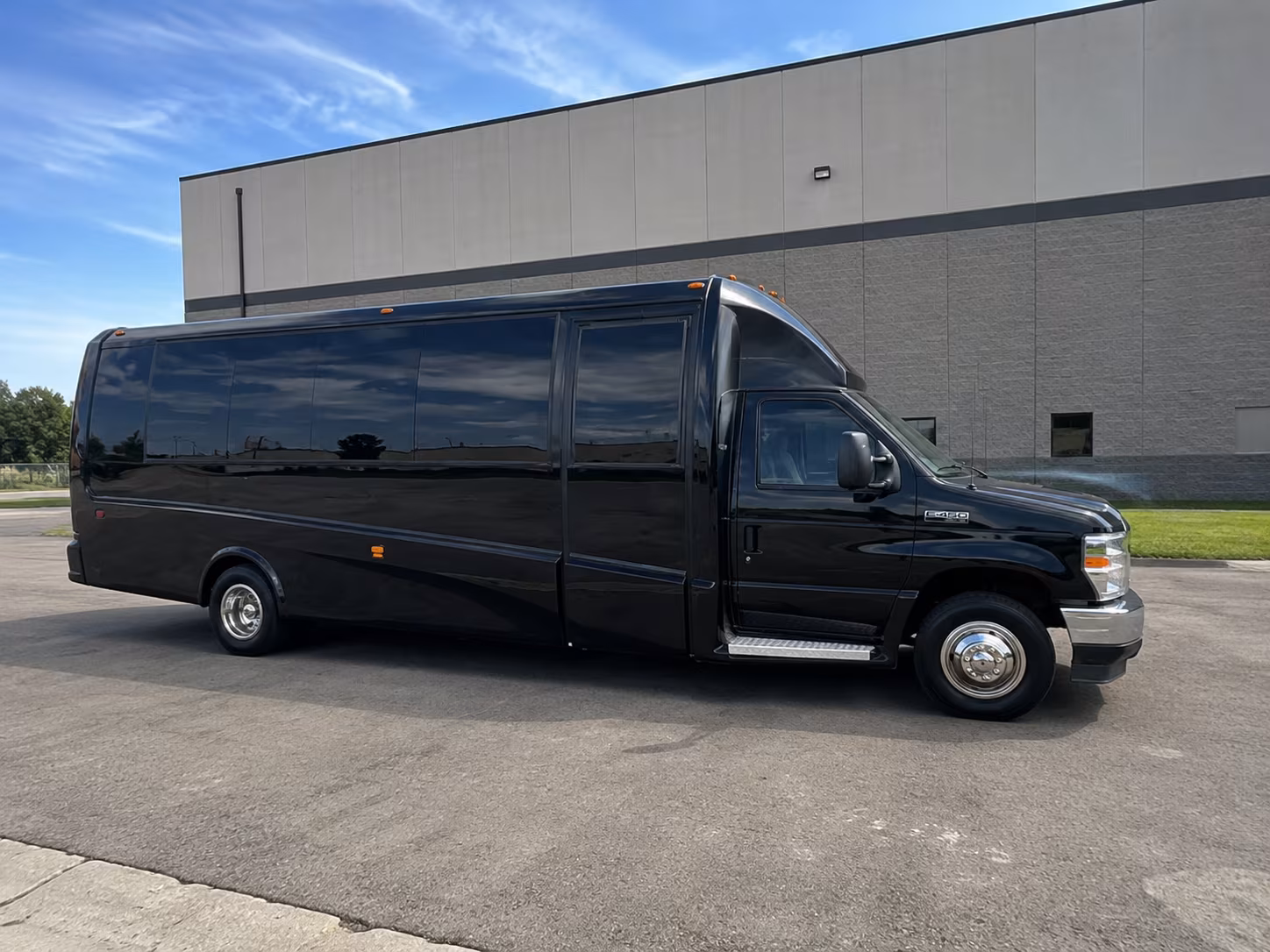 Suffolk Wine Tour & Brewery Transportation